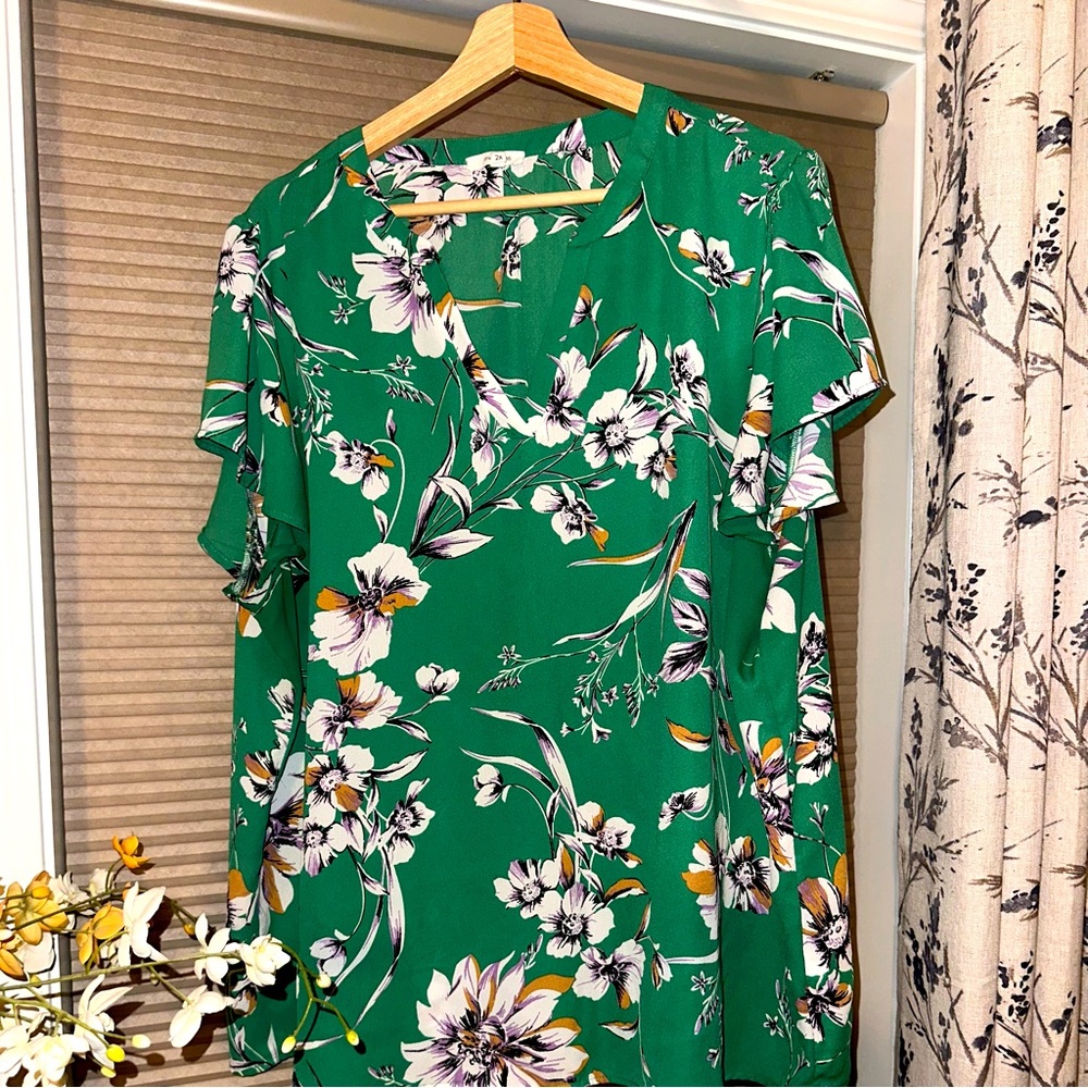 Kelly Green with floral print, polyester short-sleeve shirt. Size 2X Maurice’s